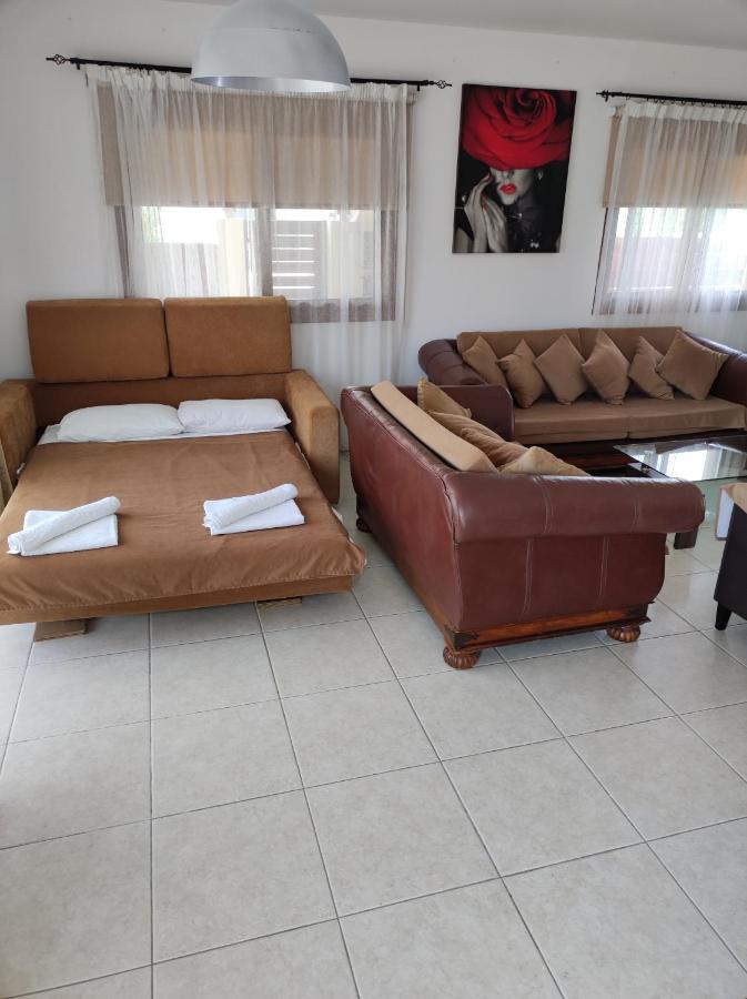 Villa Rina Paphos Eksteriør bilde