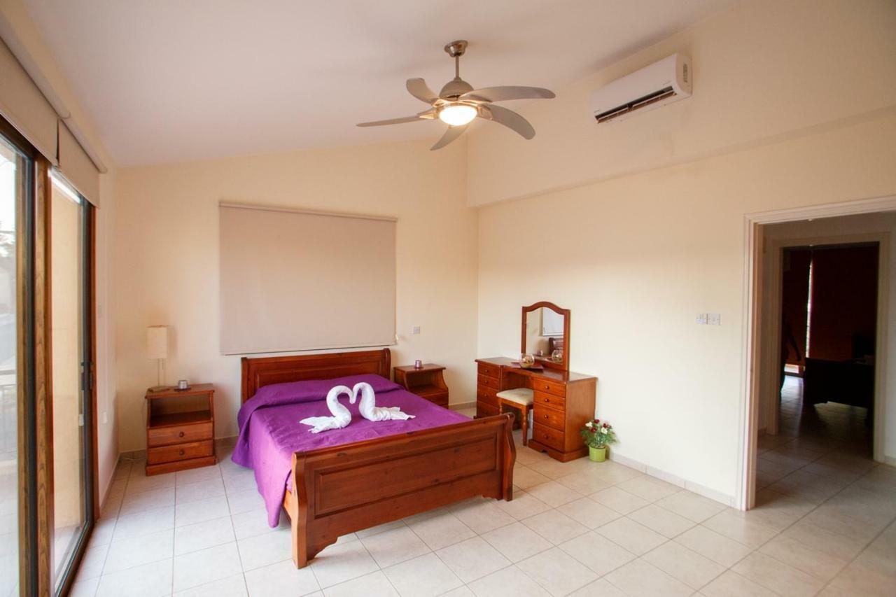 Villa Rina Paphos Eksteriør bilde