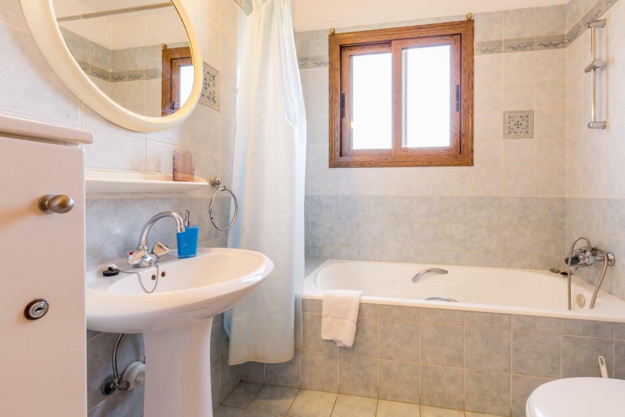 Villa Rina Paphos Eksteriør bilde