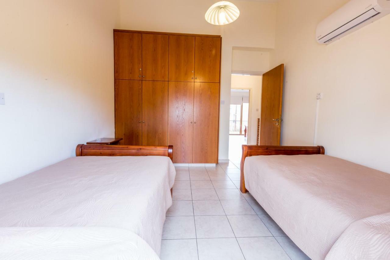 Villa Rina Paphos Eksteriør bilde